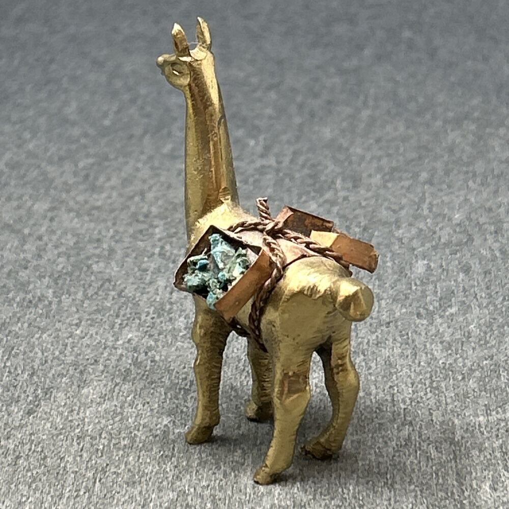 Vintage Mini Brass Llama Figurine Copper Saddle Pack Holding Turquoise Stone 3" - Picture 4 of 8